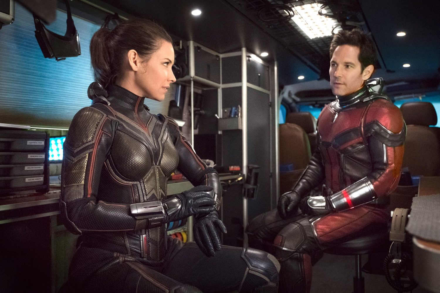Marvel Studios ANT-MAN AND THE WASP..L to R: The Wasp/Hope van Dyne (Evangeline Lilly) and Ant-Man/Scott Lang (Paul Rudd) ..Photo: Ben Rothstein..©Marvel Studios 2018