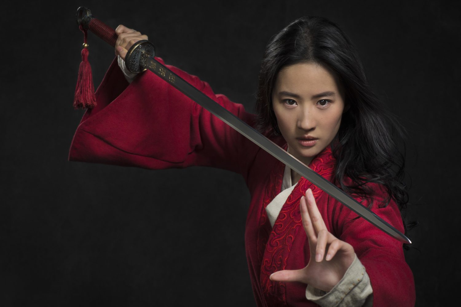Disney's MULANMulan (Yifei Liu)Photo: Stephen Tilley© 2018 Disney Enterprises, Inc. All Rights Reserved.