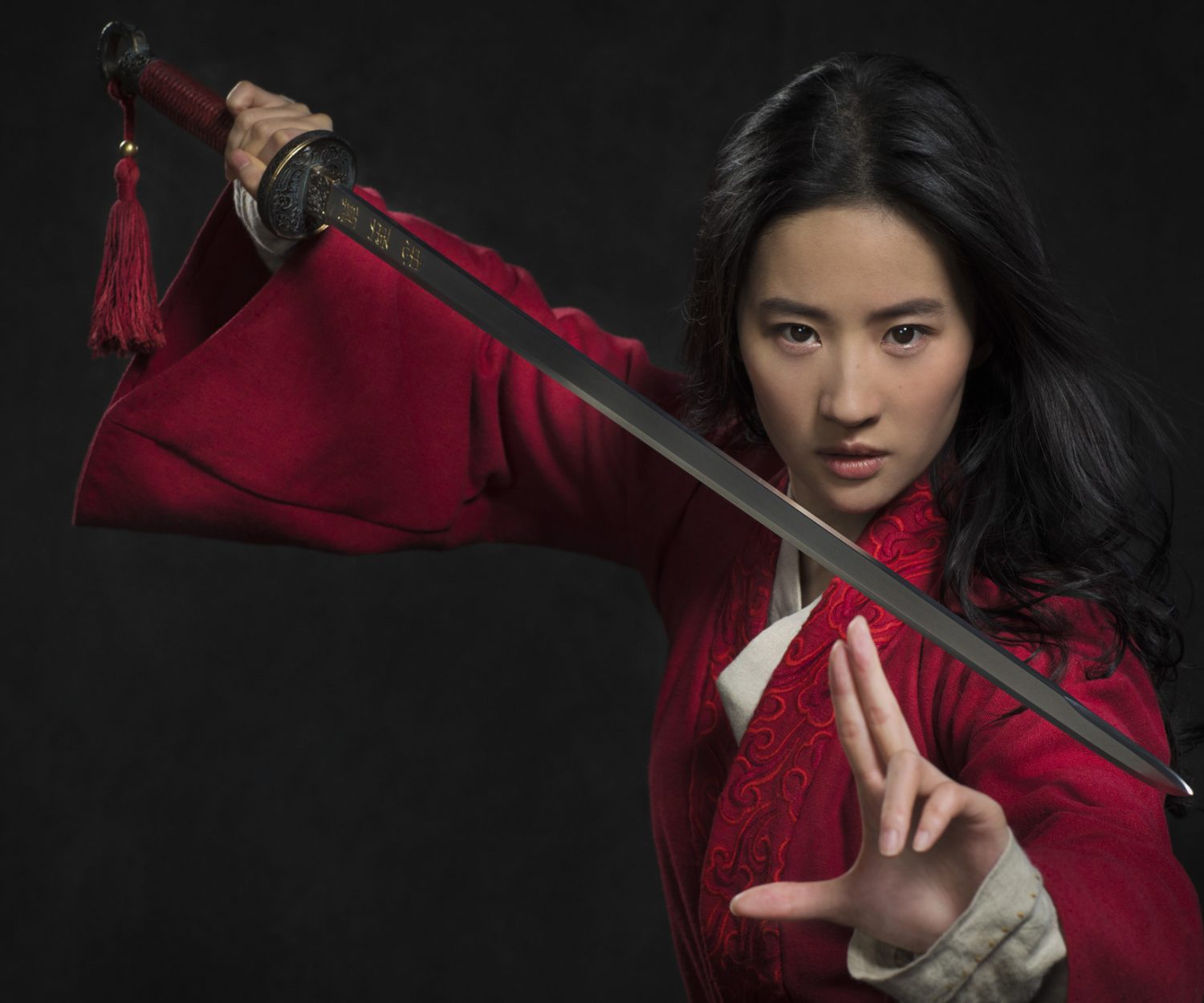 Disney's MULANMulan (Yifei Liu)Photo: Stephen Tilley© 2018 Disney Enterprises, Inc. All Rights Reserved.