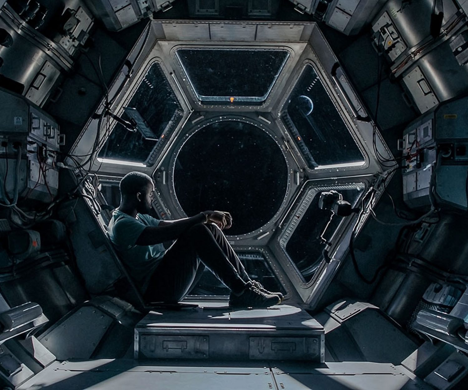 STOWAWAY - SHAMIER ANDERSON as MICHAEL ADAMS. Cr: © 2021, Stowaway Productions, LLC, Augenschein Filmproduktion GmbH, RISE Filmproduktion GmbH.  All rights reserved.