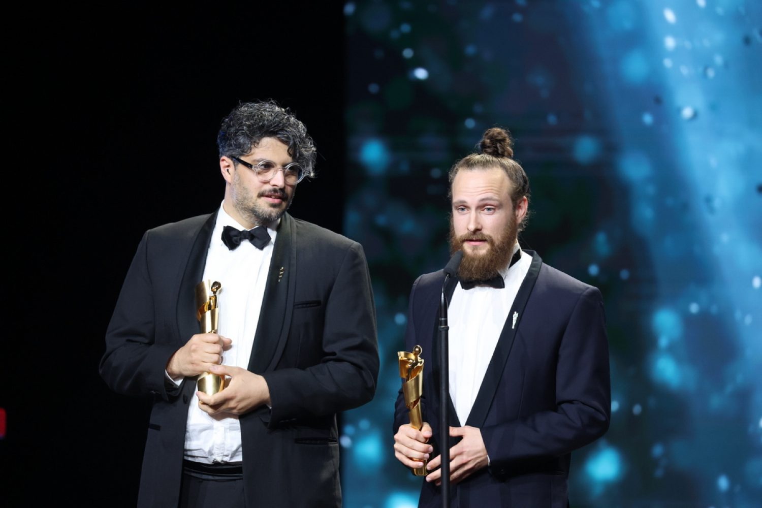 Tobias Krell (Checker Tobi) und BESTE VISUELLE EFFEKTE Kariem Saleh, Adrian Meyer · DIE THEORIE VON ALLEMbei der Verleihung der Lola - Deutscher Filmpreis 2024 im Theater am Potsdamer Platz in Berlin03.05.2024Copyright: Eventpress